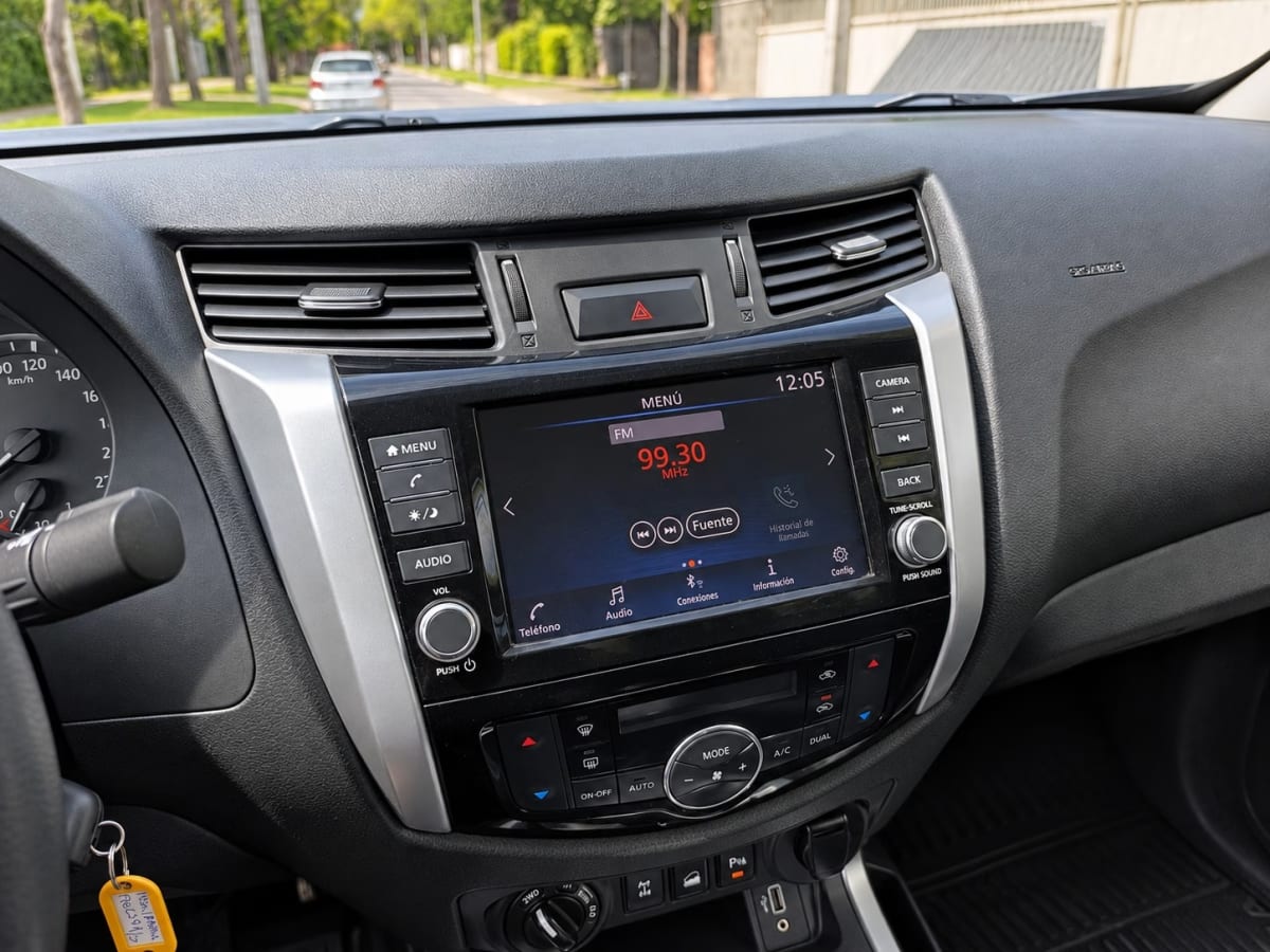 Nissan Navara Dc - Xe At 4wd año 2024