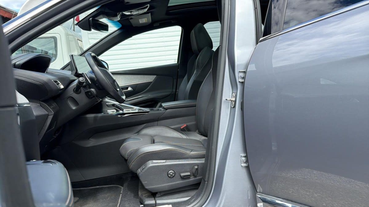 Peugeot 3008 Gt 1.5 Hdi 130 año 2022
