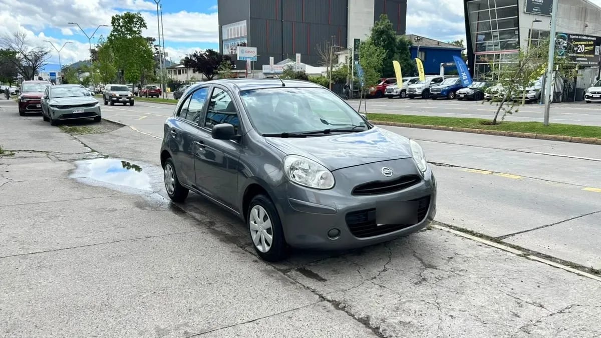 Nissan March Active 1.6 Mt año 2017