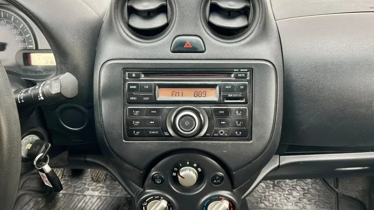 Nissan March Active 1.6 Mt año 2017