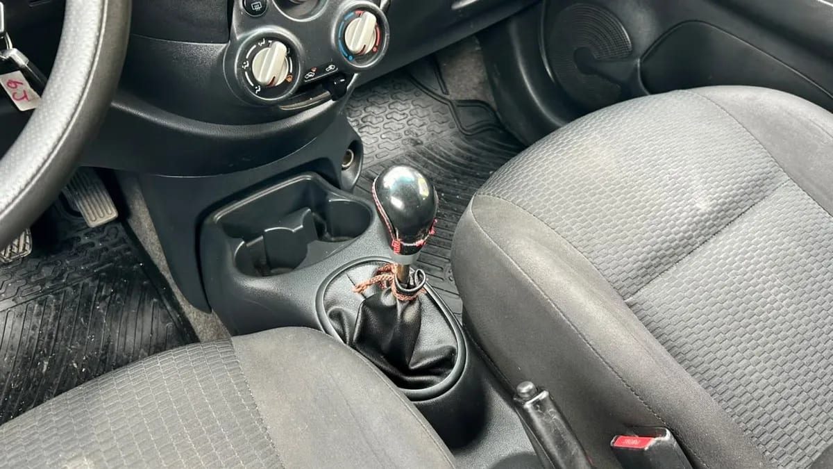 Nissan March Active 1.6 Mt año 2017
