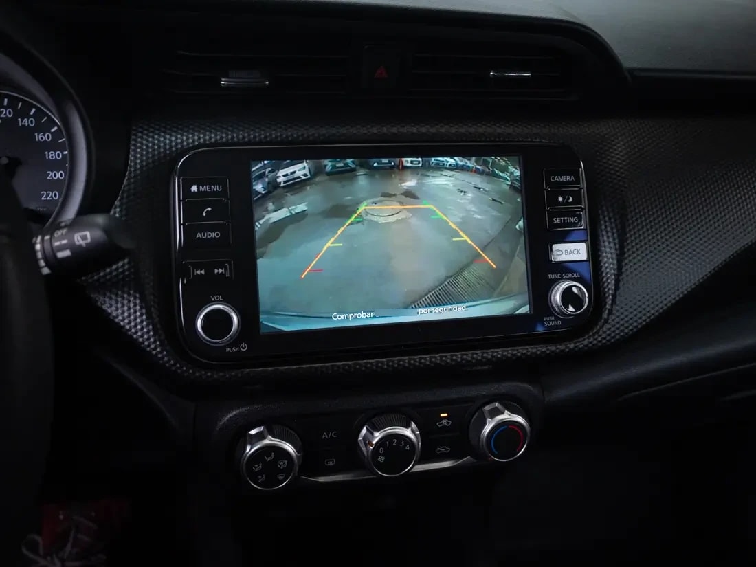 Nissan Kicks 1.6 Play Advance At año 2025