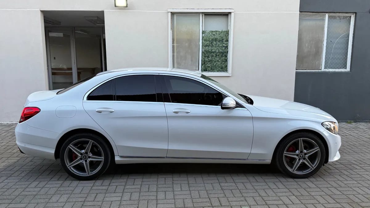MERCEDES BENZ C180  año 2018