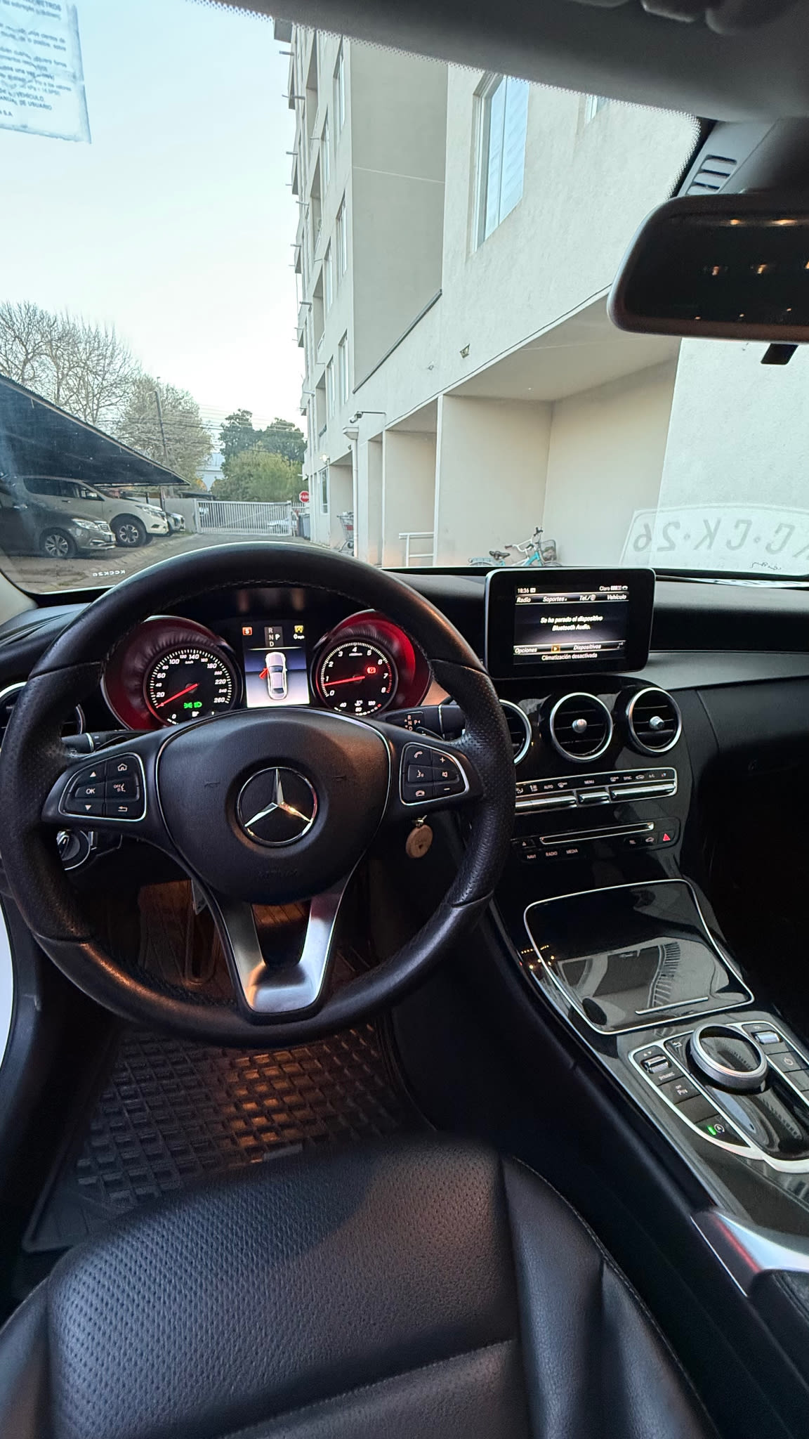 MERCEDES BENZ C180  año 2018