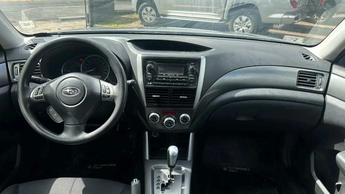 Subaru Forester 2.0 Aut año 2012