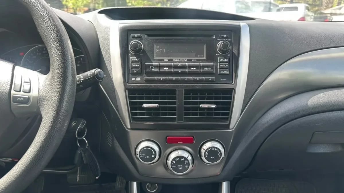 Subaru Forester 2.0 Aut año 2012