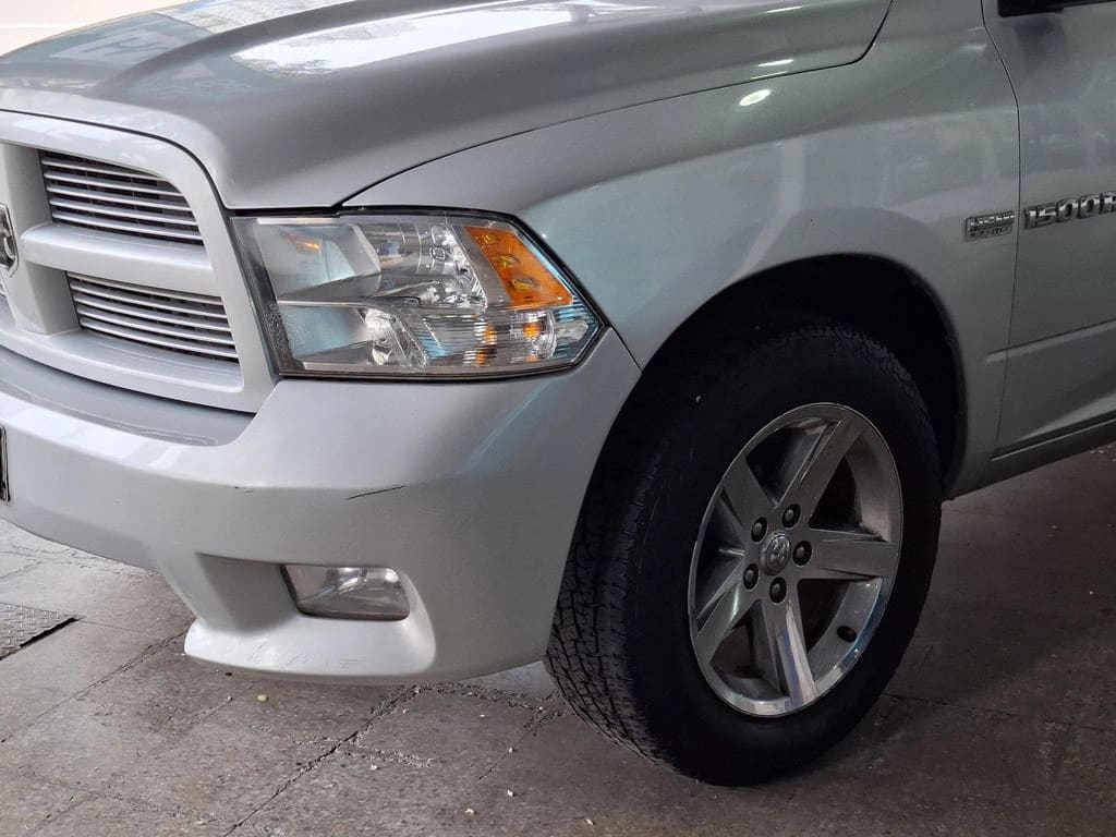 Dodge Ram 1500 4x4 5.7 año 2011