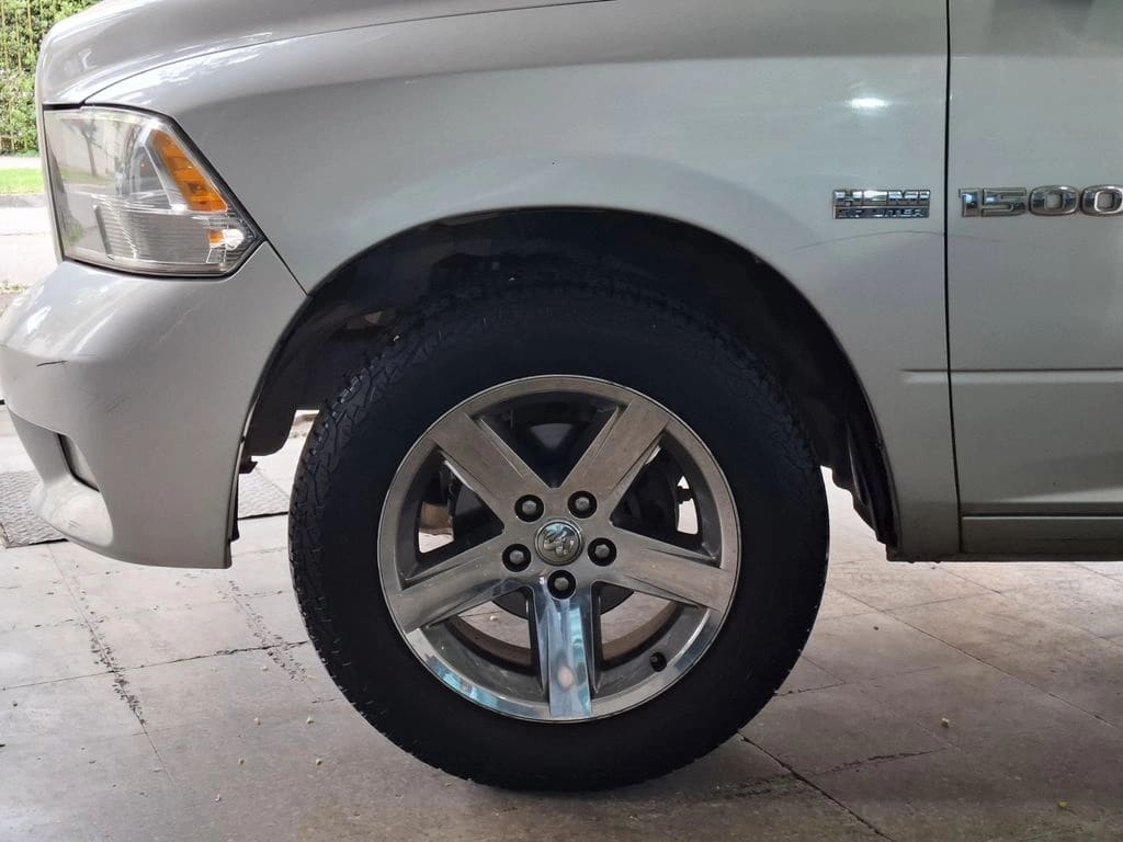 Dodge Ram 1500 4x4 5.7 año 2011
