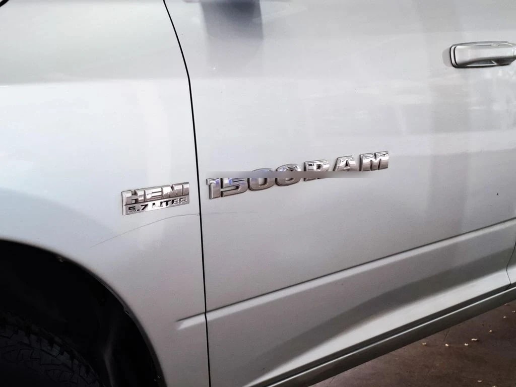 Dodge Ram 1500 4x4 5.7 año 2011