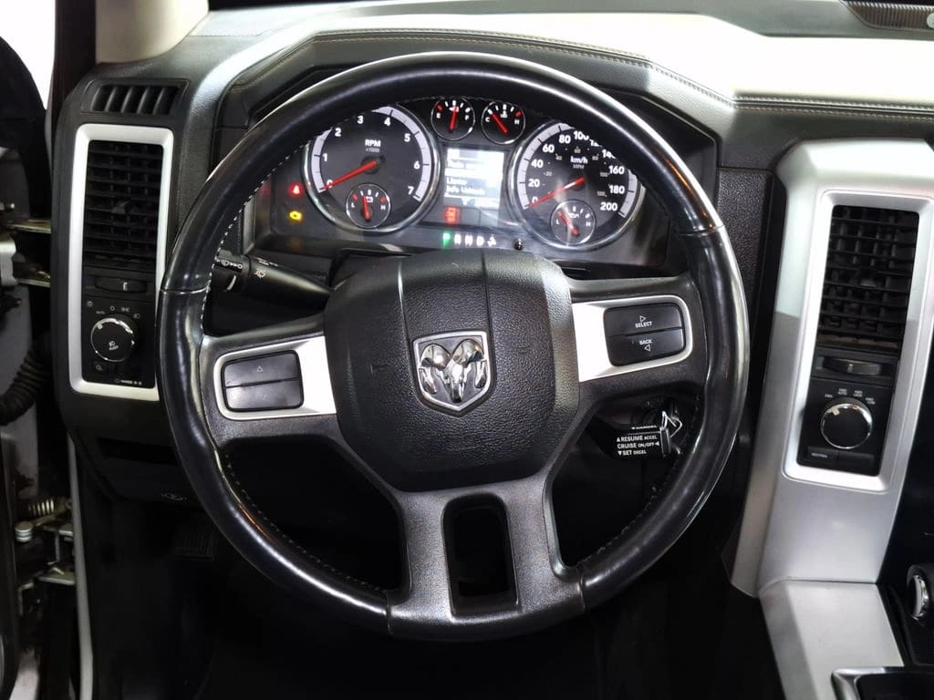 Dodge Ram 1500 4x4 5.7 año 2011