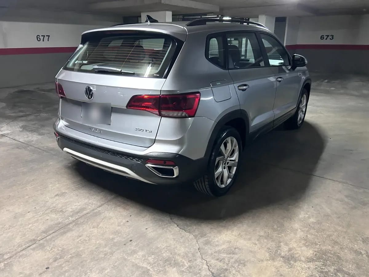 VOLKSWAGEN TAOS  año 2023