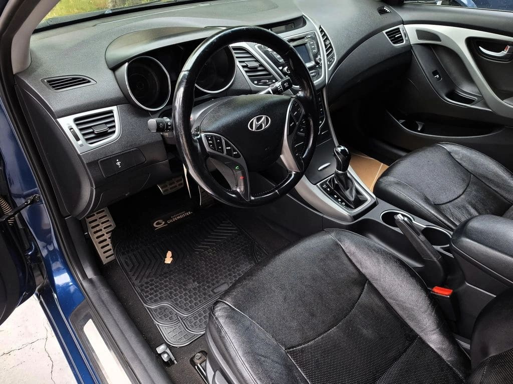 Hyundai Elantra Gls 1.8 At año 2014