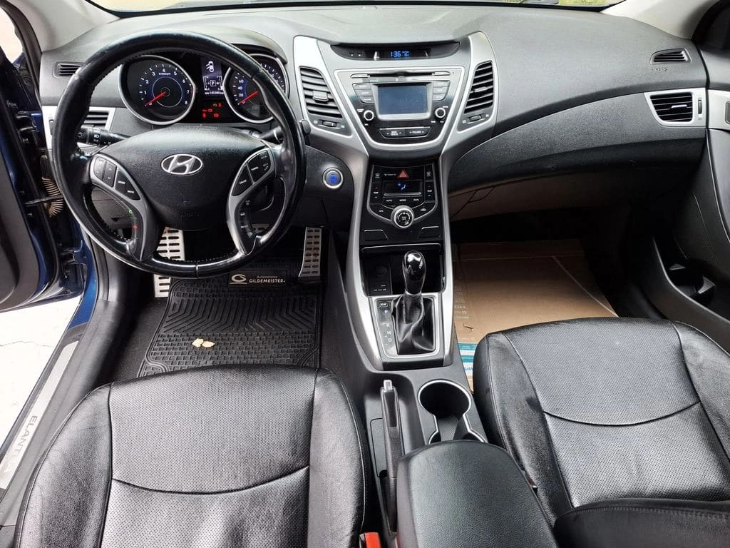 Hyundai Elantra Gls 1.8 At año 2014