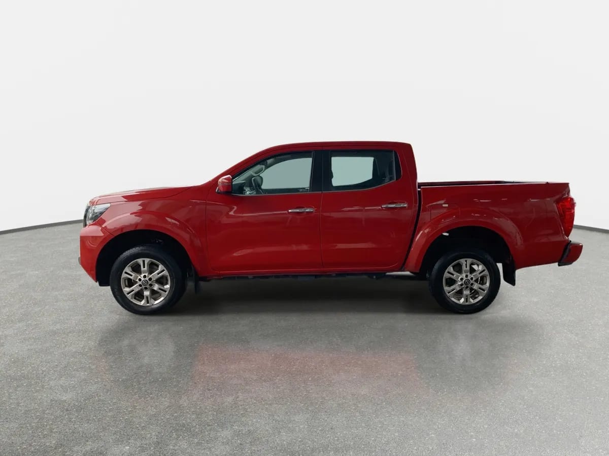 Nissan Navara 2.3d Xe Diesel 4x2 Dob.cab. Mt 4p año 2024