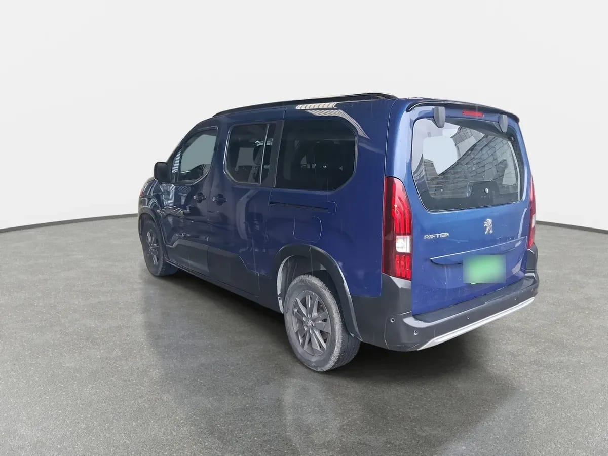 Peugeot Rifter 1.2 Allure Puretech 130hp 4x2 Eat8 5p año 2024