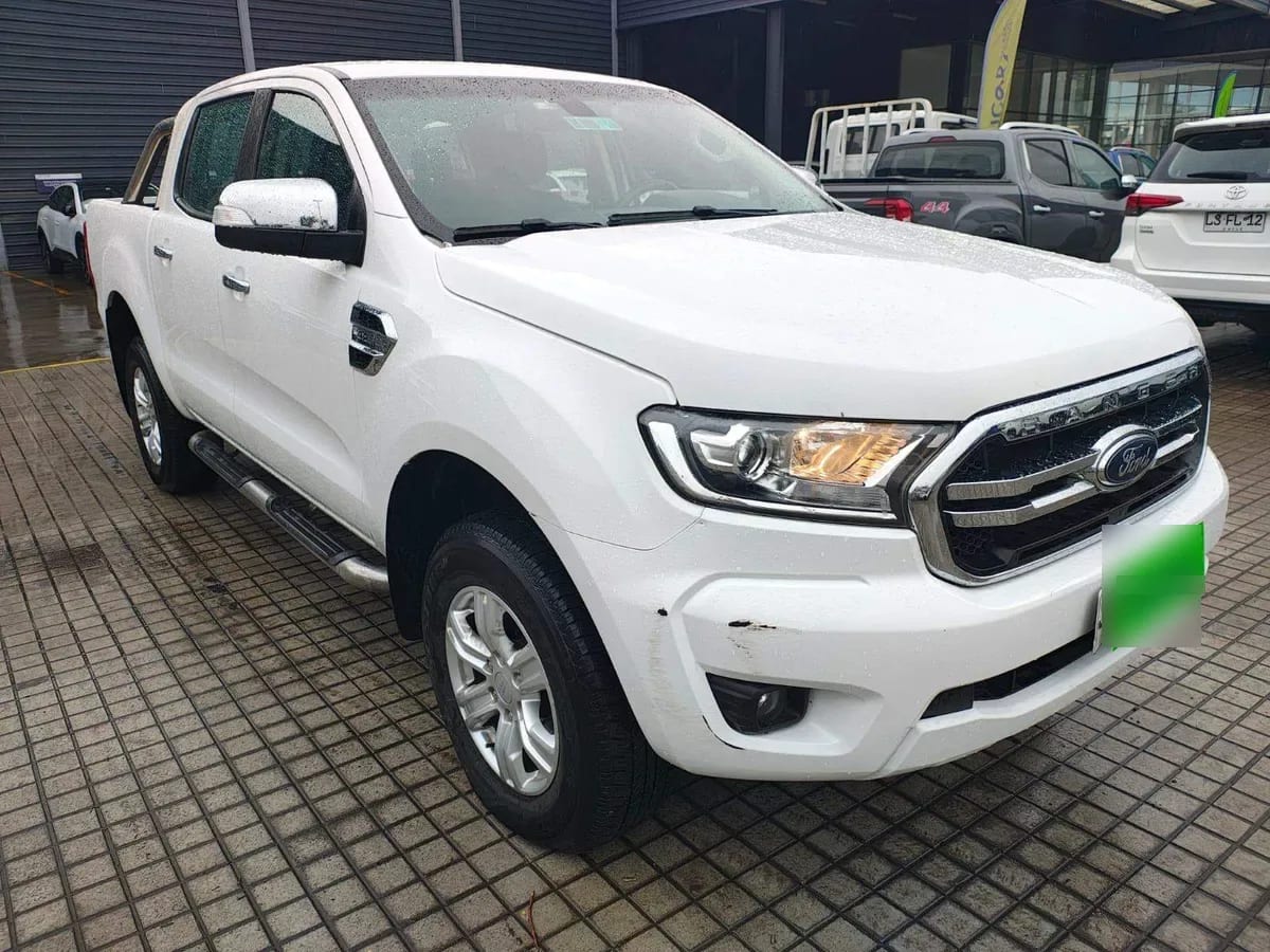 Ford Ranger 3.2 Xlt 4x2 Diésel Dob. Cab. Mt 4p año 2022