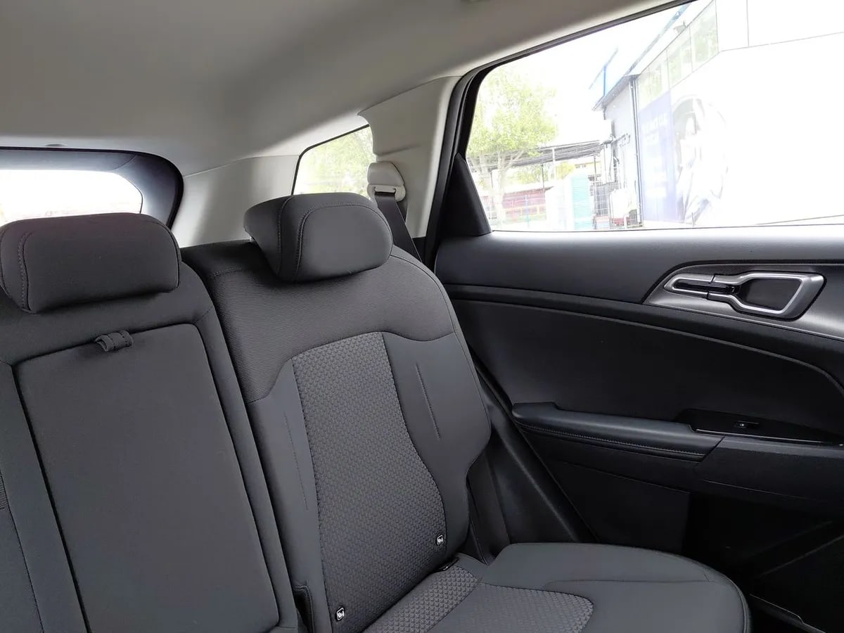 Kia Sportage 2.0 Ex Dies 2wd 8at 5p año 2025