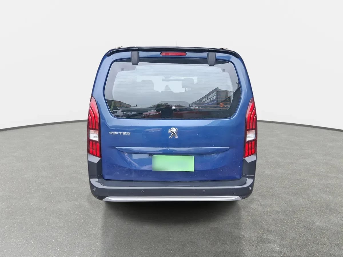 Peugeot Rifter 1.2 Allure Puretech 130hp 4x2 Eat8 5p año 2024