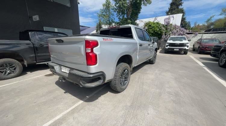 Chevrolet Silverado 5.3 Lt Trailboss Z71 4x4 At 4p año 2022