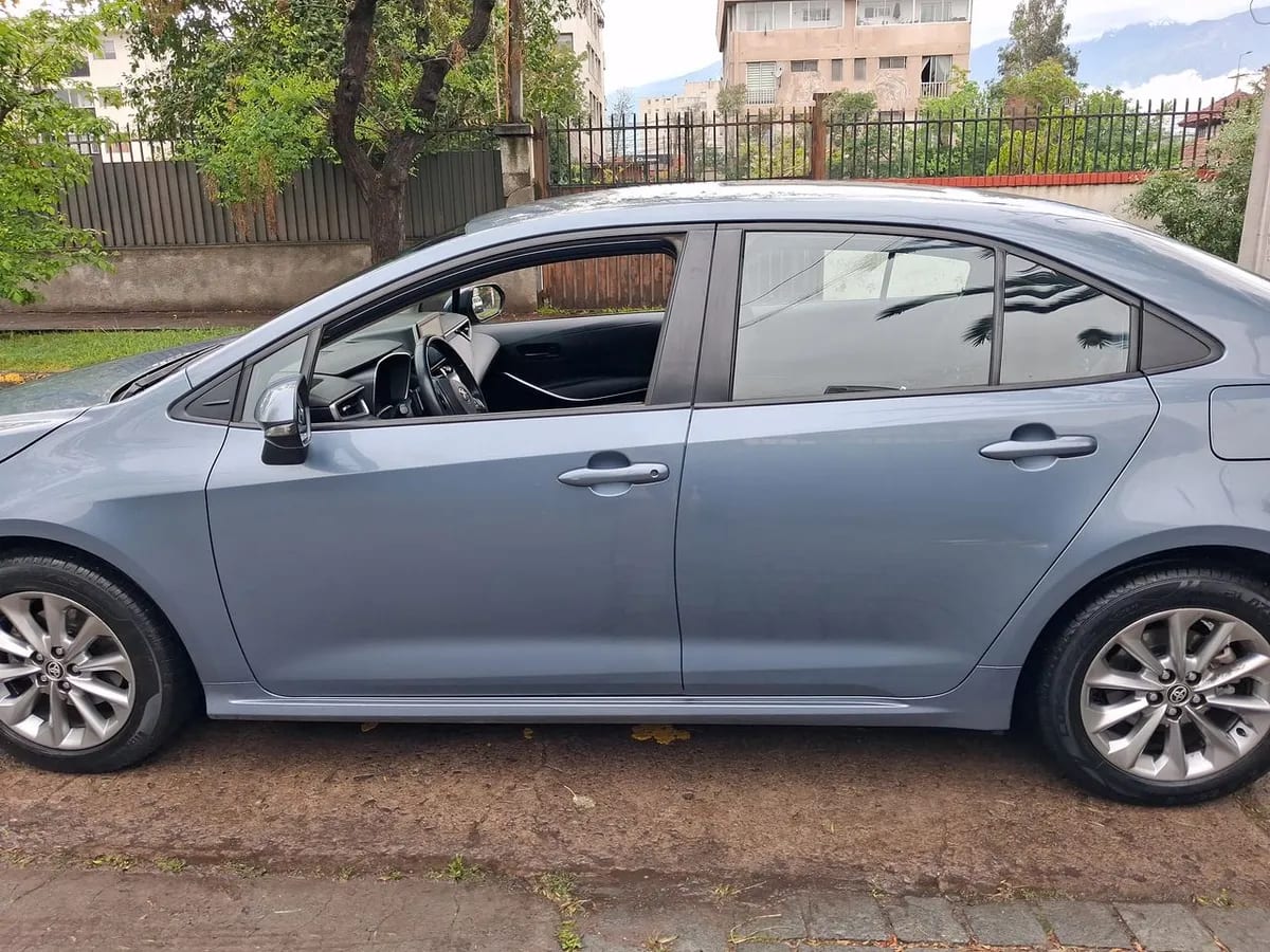 Toyota Corolla 2.0 Xei 4x2 Cvt At 4p año 2022
