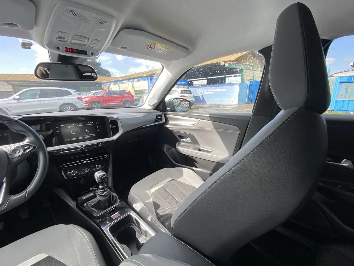 Opel Mokka 1.2t Elegance 4x2 Mt6 5p año 2023
