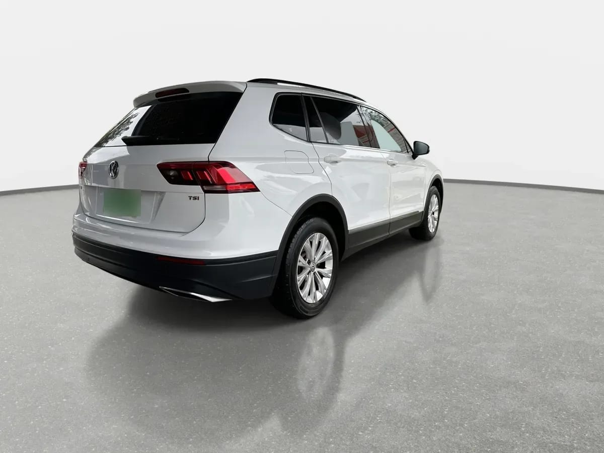 Volkswagen Tiguan 1.4 Tsi Comfortline 4x2 At 5p año 2018