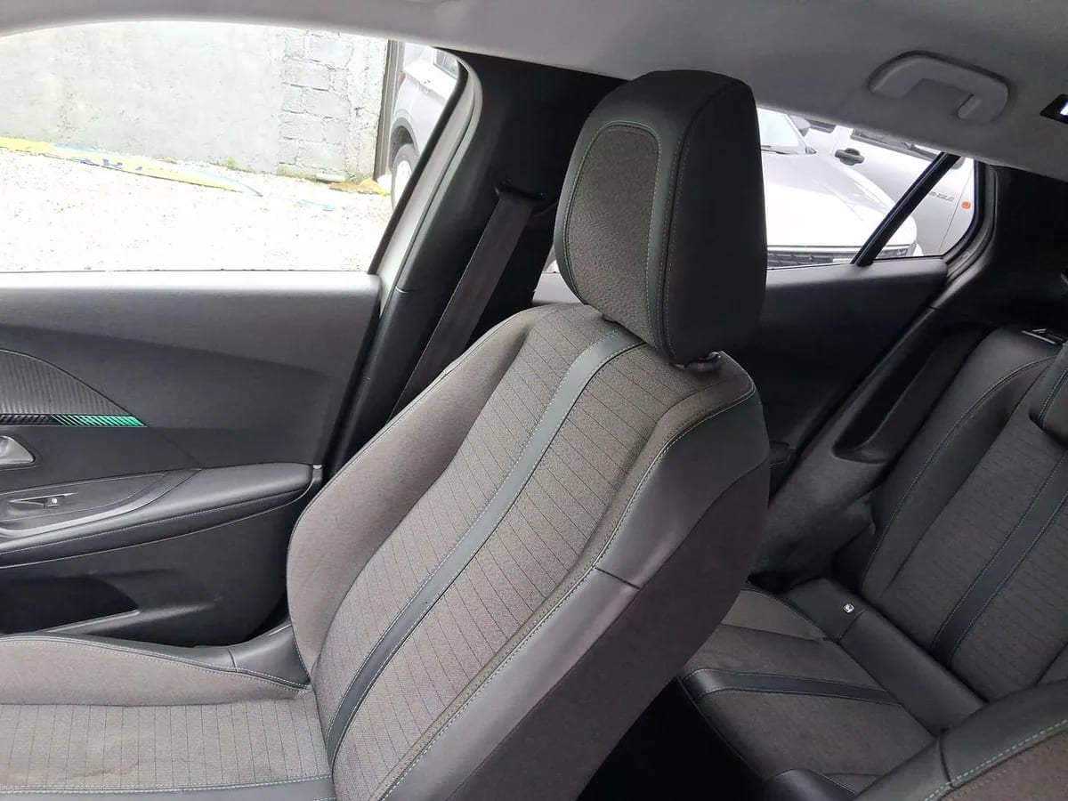 Peugeot 2008 1.2 Allure Puretech 130 4x2 At 5p año 2022
