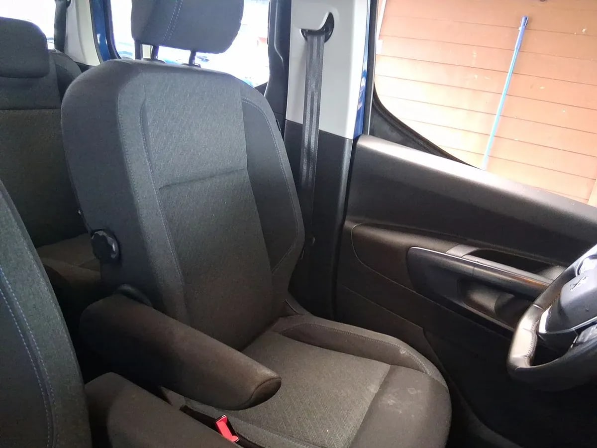 Peugeot Rifter 1.2 Allure Puretech 130hp 4x2 Eat8 5p año 2024