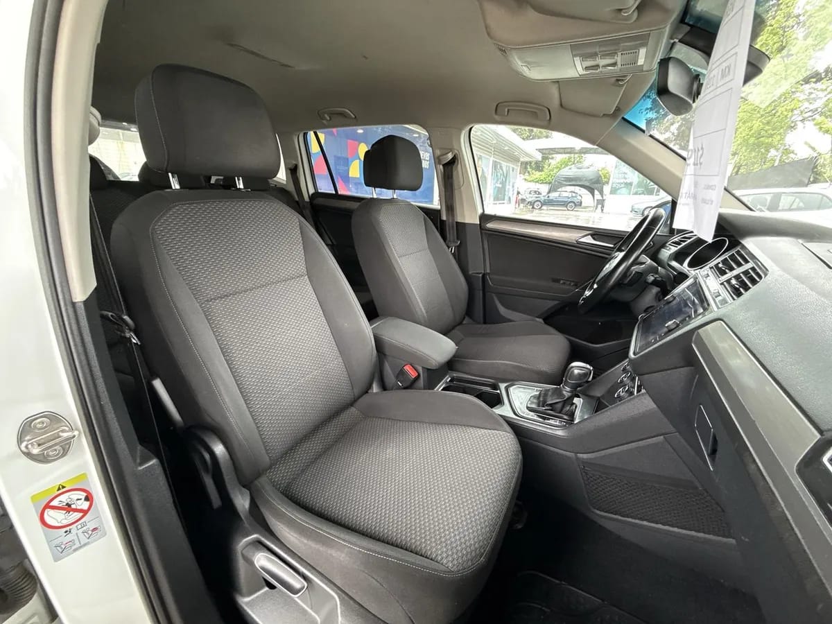 Volkswagen Tiguan 1.4 Tsi Comfortline 4x2 At 5p año 2018