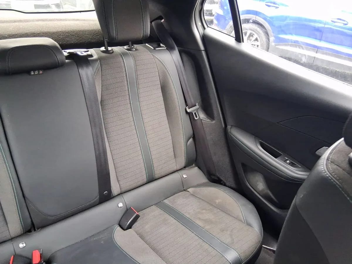 Peugeot 2008 1.2 Allure Puretech 130 4x2 At 5p año 2022