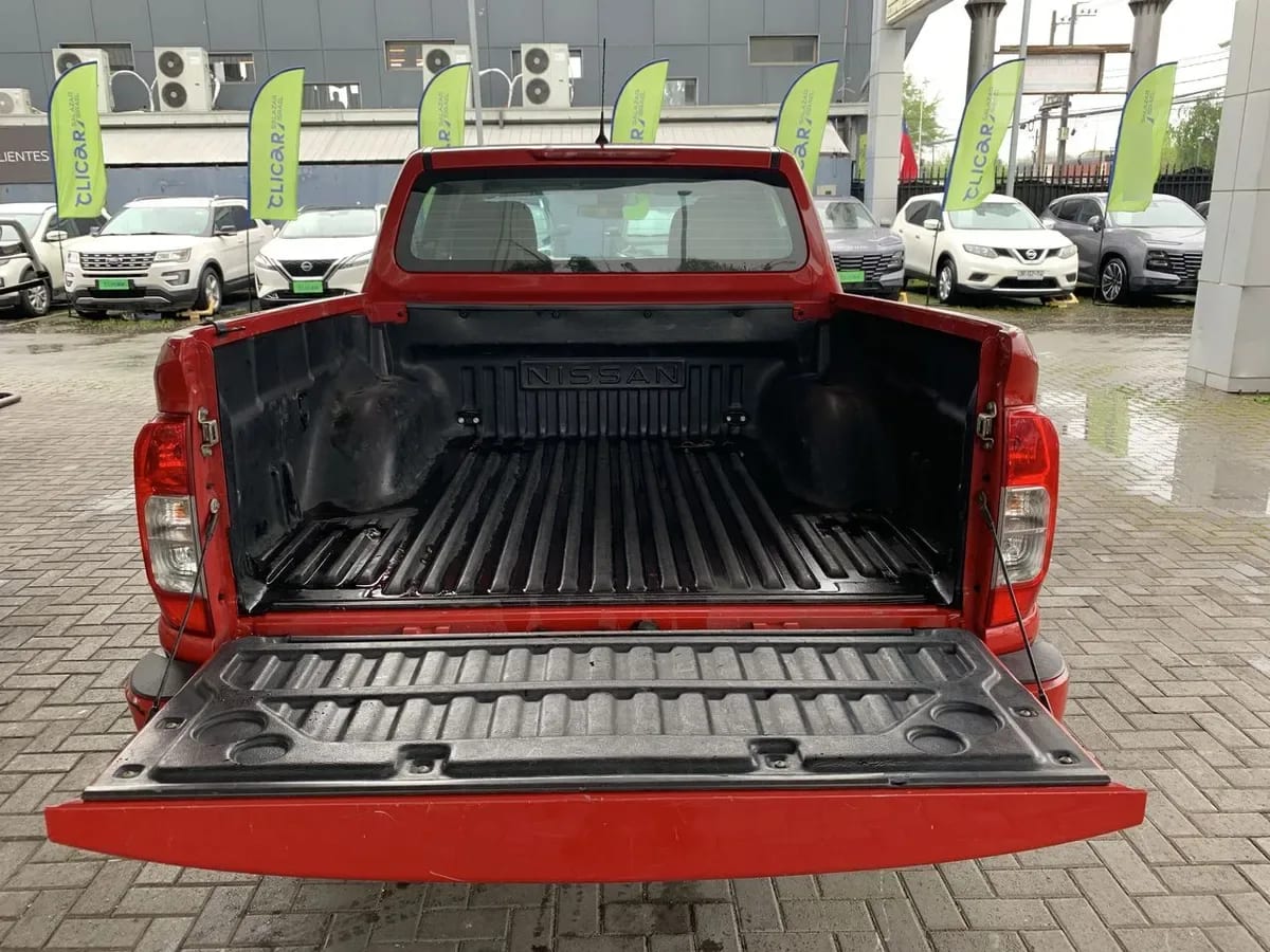Nissan Navara 2.3d Xe Diesel 4x2 Dob.cab. Mt 4p año 2024