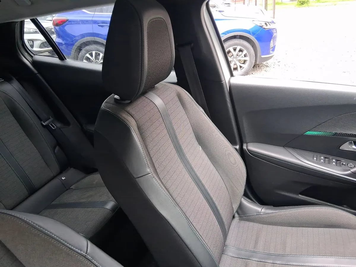 Peugeot 2008 1.2 Allure Puretech 130 4x2 At 5p año 2022