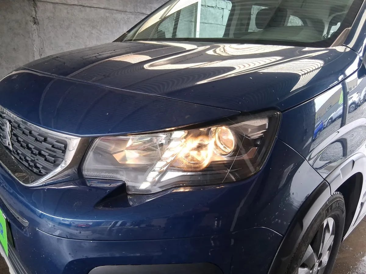 Peugeot Rifter 1.2 Allure Puretech 130hp 4x2 Eat8 5p año 2024