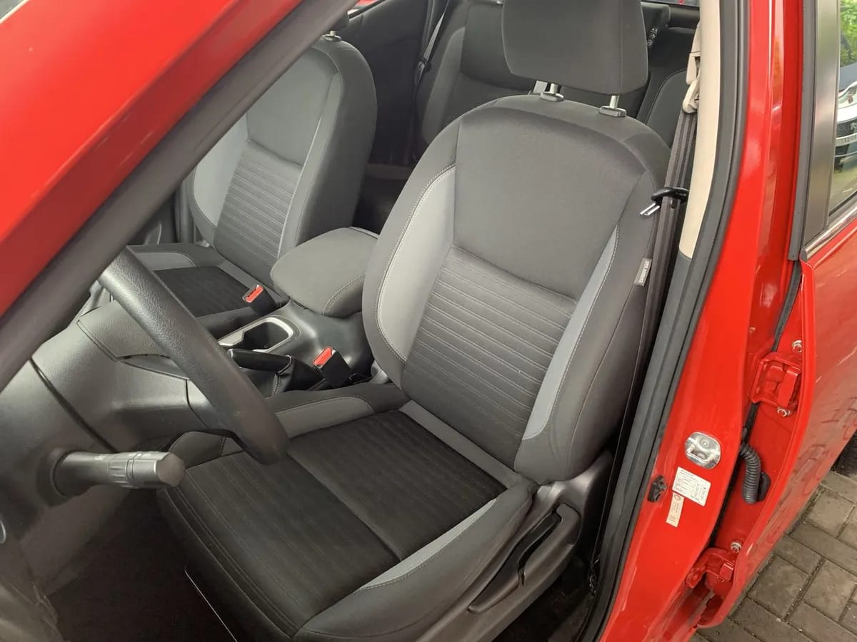 Nissan Navara 2.3d Xe Diesel 4x2 Dob.cab. Mt 4p año 2024