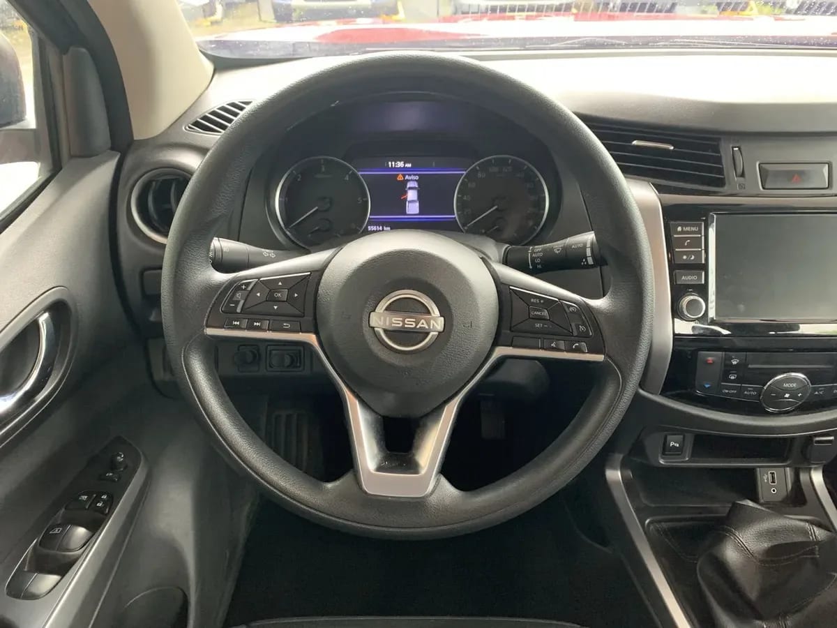 Nissan Navara 2.3d Xe Diesel 4x2 Dob.cab. Mt 4p año 2024