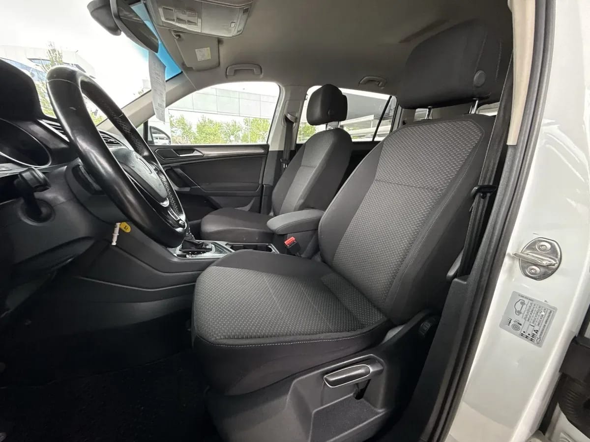 Volkswagen Tiguan 1.4 Tsi Comfortline 4x2 At 5p año 2018
