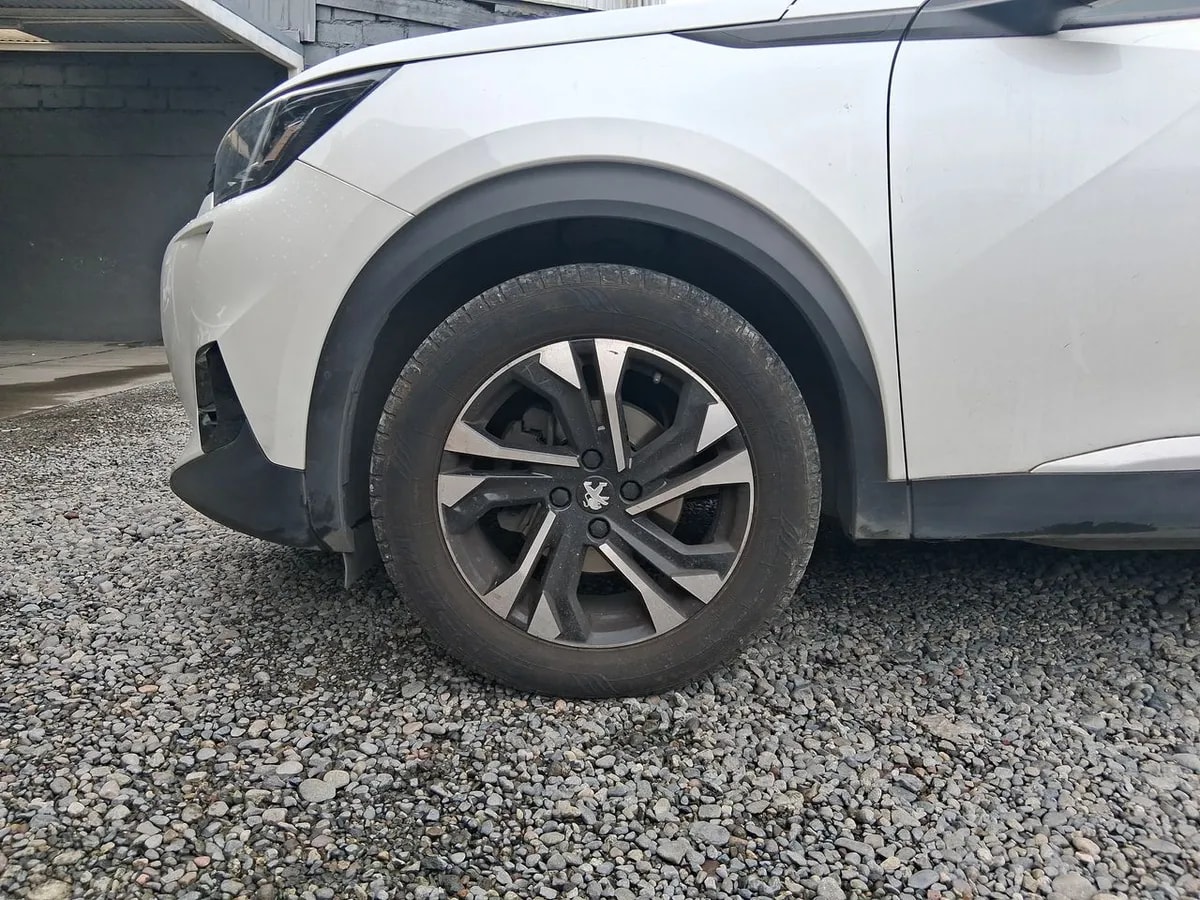 Peugeot 2008 1.2 Allure Puretech 130 4x2 At 5p año 2022
