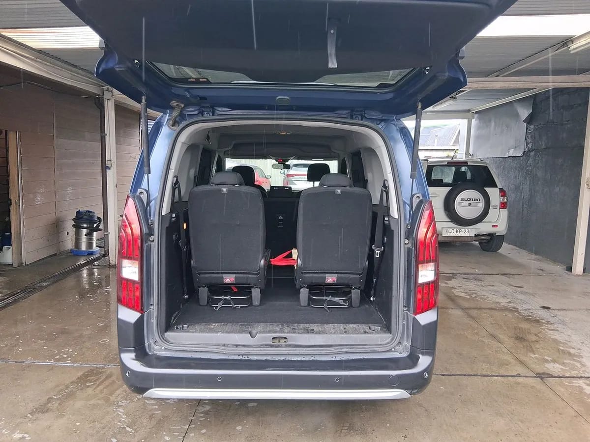 Peugeot Rifter 1.2 Allure Puretech 130hp 4x2 Eat8 5p año 2024