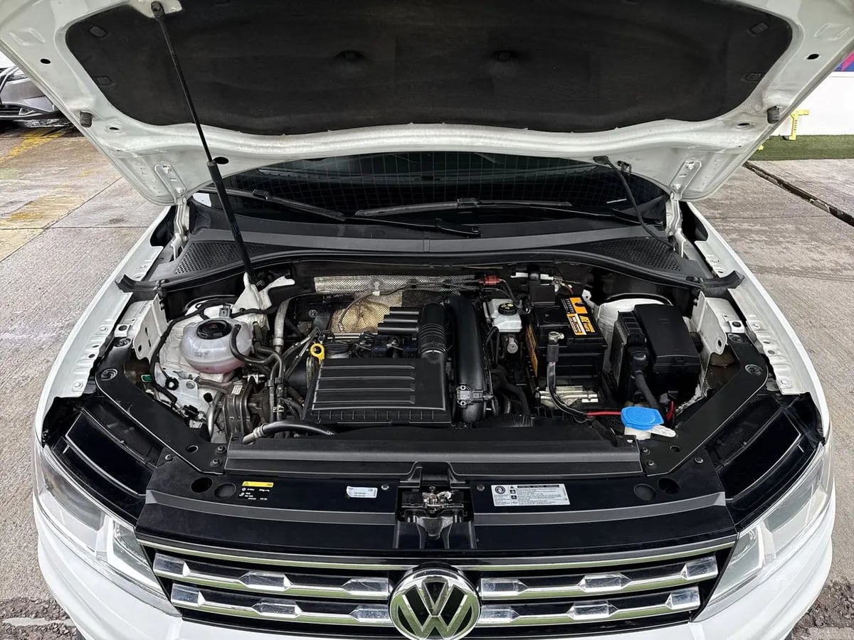 Volkswagen Tiguan 1.4 Tsi Comfortline 4x2 At 5p año 2018