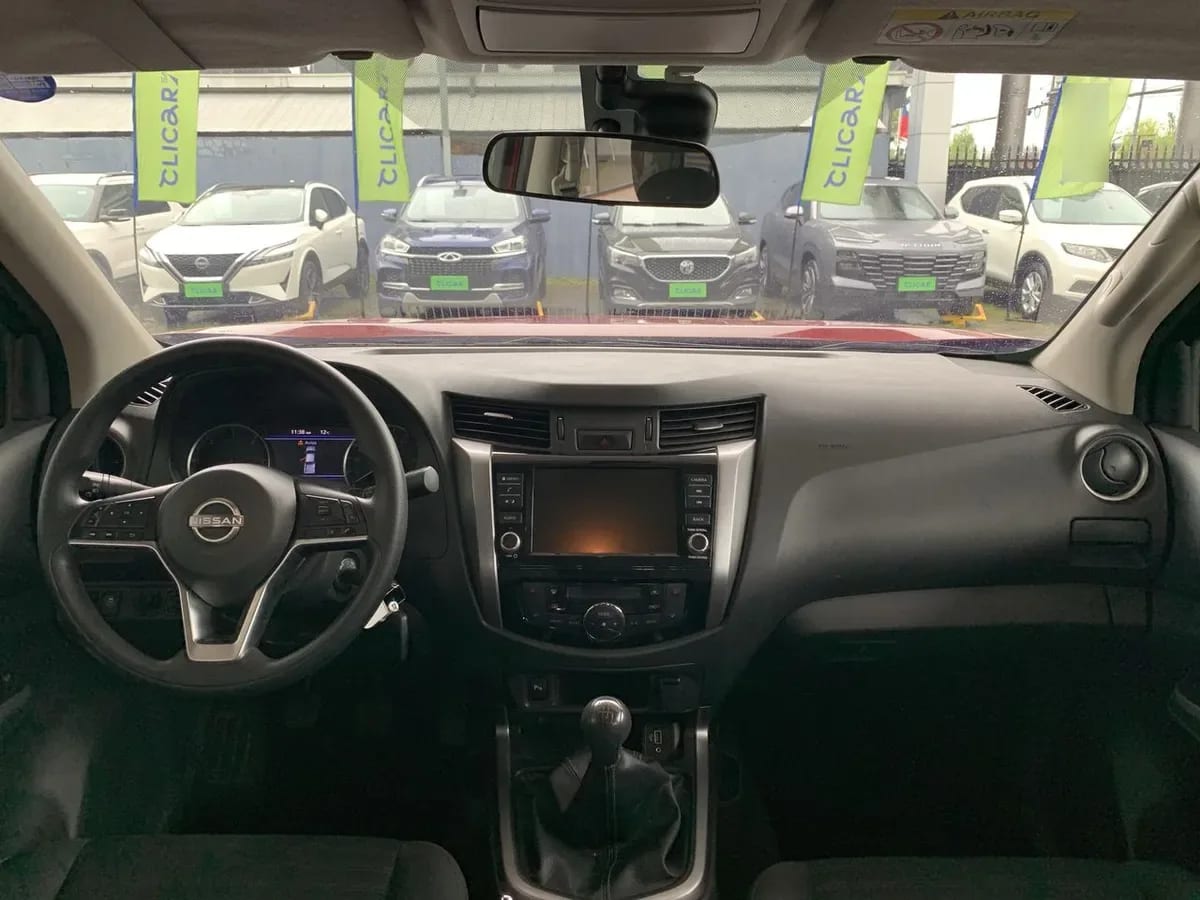 Nissan Navara 2.3d Xe Diesel 4x2 Dob.cab. Mt 4p año 2024