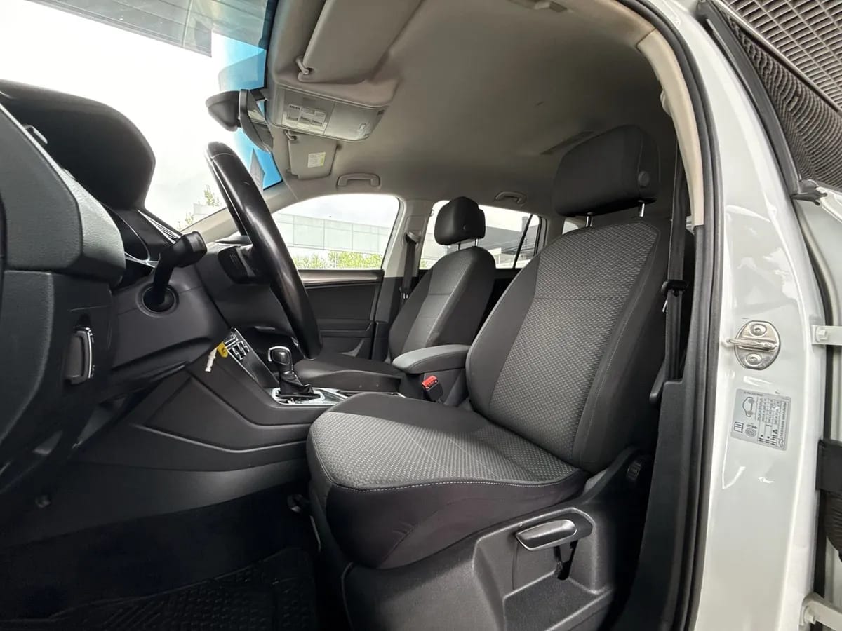 Volkswagen Tiguan 1.4 Tsi Comfortline 4x2 At 5p año 2018