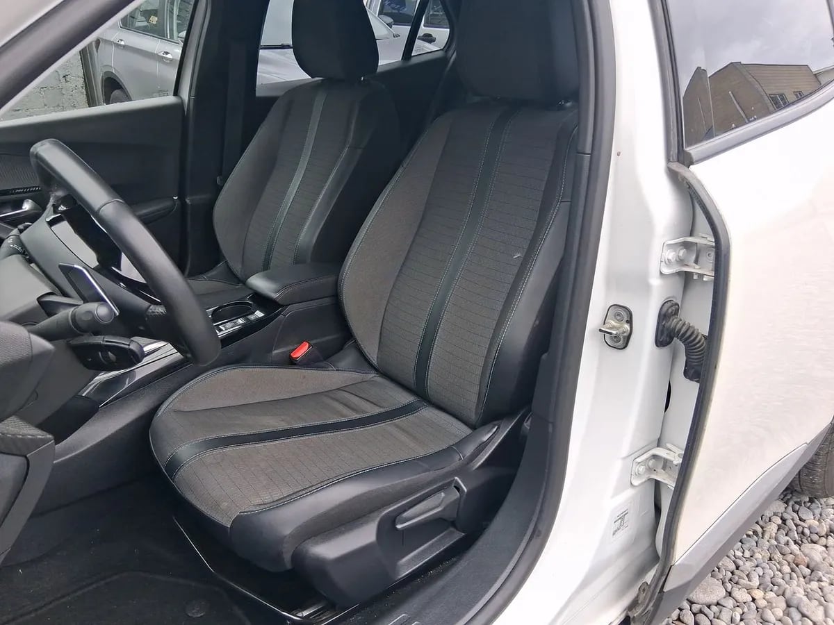 Peugeot 2008 1.2 Allure Puretech 130 4x2 At 5p año 2022