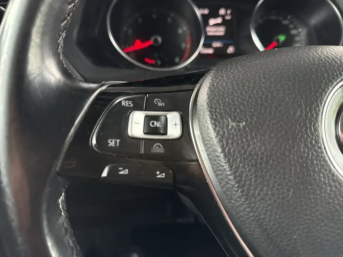 Volkswagen Tiguan 1.4 Tsi Comfortline 4x2 At 5p año 2018