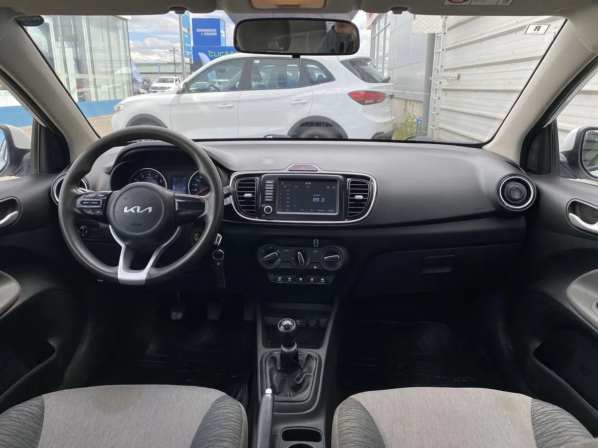 Kia Soluto 1.4 Lx 4x2 Mt 4p año 2022