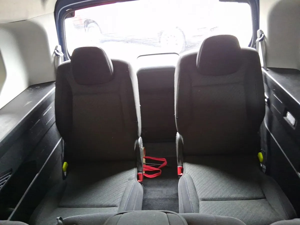 Peugeot Rifter 1.2 Allure Puretech 130hp 4x2 Eat8 5p año 2024