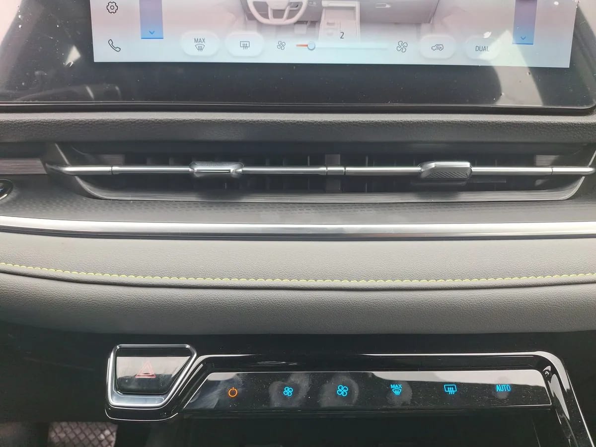 Ford Territory 1.5 Titanium Fhev 4x2 At 5p año 2026