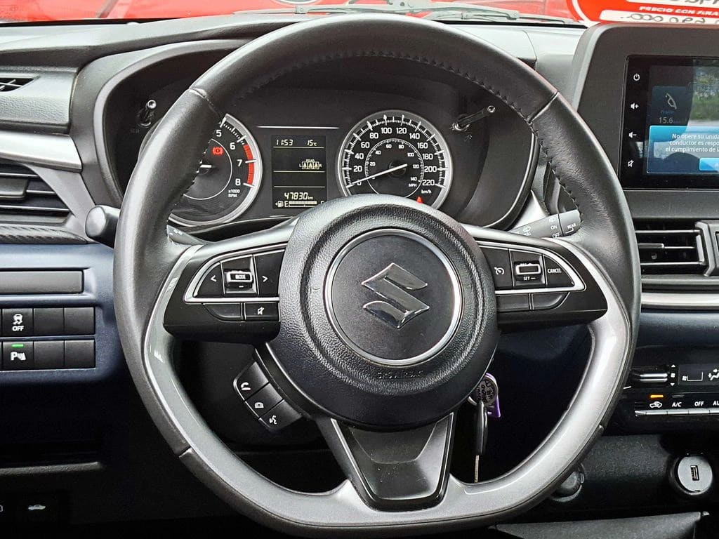 Suzuki Baleno 4x2 1.5 año 2025