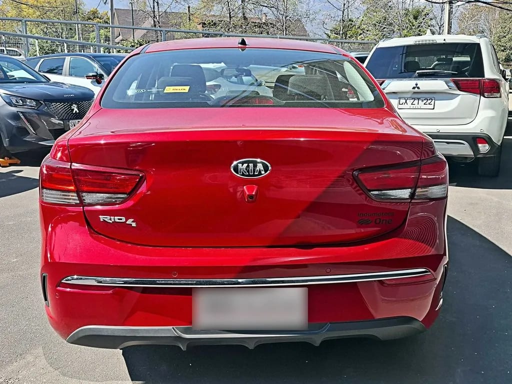 Kia Rio 4 1.4 At año 2021