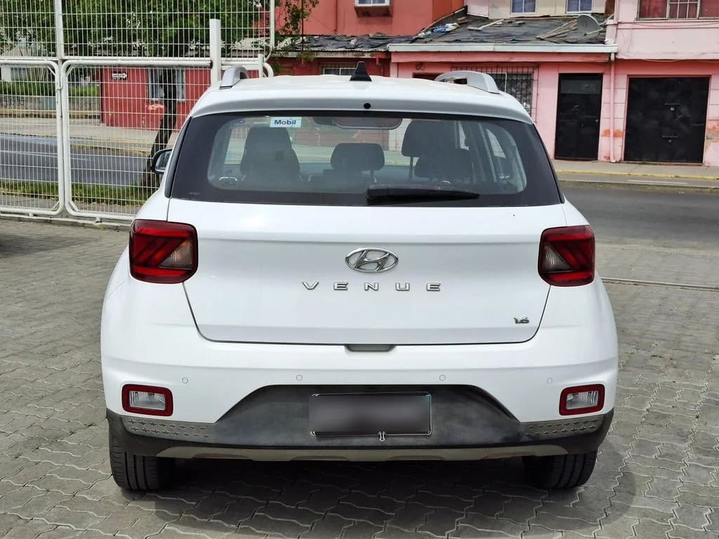 Hyundai Venue 1.6 Qx Value Mt año 2022
