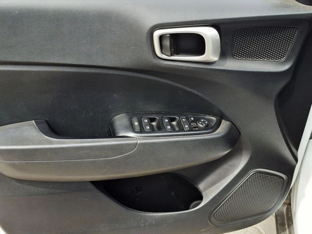 Hyundai Venue 1.6 Qx Value Mt año 2022